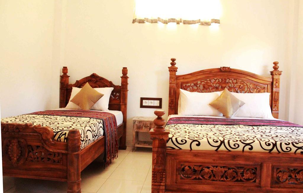 Maple House Homestay *